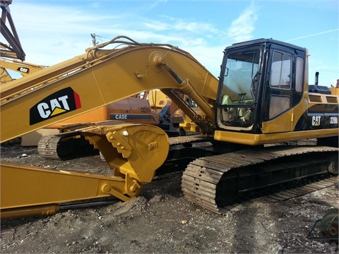 Caterpillar 320L seminueva en perfecto estado Ref.: 1386724896088419 No. 3