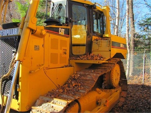 Dozers/tracks Caterpillar D6R