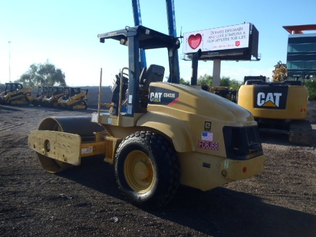 Caterpillar CS-433E usada Ref.: 1387226958982873 No. 2