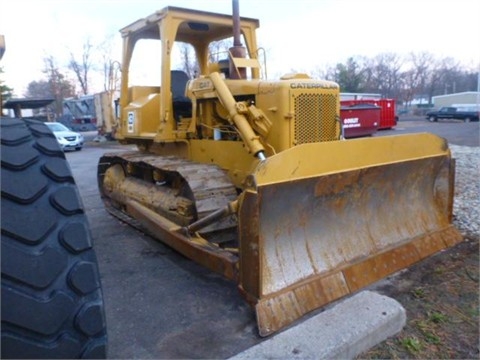 Dozers/tracks Caterpillar D5B