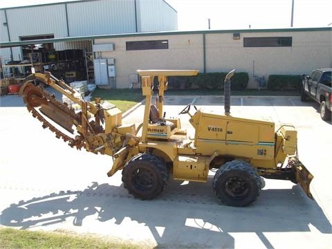 Trencher Vermeer V8550