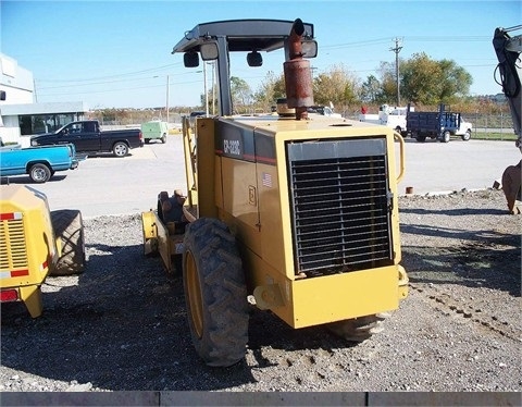  Caterpillar CP-323C usada en buen estado Ref.: 1389213053864332 No. 3