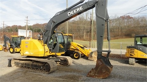  Deere 135D de medio uso en venta Ref.: 1389221147331112 No. 2