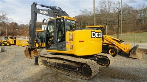  Deere 135D de medio uso en venta Ref.: 1389221147331112 No. 4