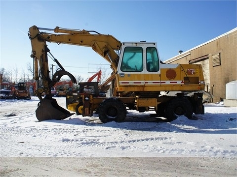 venta excavadora sobre ruedas LIEBHERR A912 seminueva bajo costo Ref.: 1390331308101994 No. 4