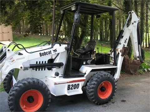 Backhoe Loaders Bobcat B200