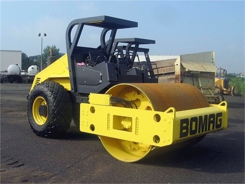  Bomag BW211D seminueva en venta Ref.: 1390943024615403 No. 3