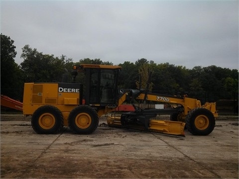  Deere 770D de medio uso en venta Ref.: 1391542918563420 No. 3