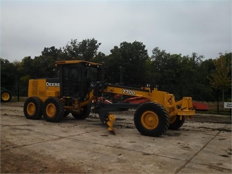  Deere 770D de medio uso en venta Ref.: 1391542918563420 No. 4