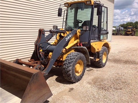  Deere 244J de segunda mano Ref.: 1391545581127573 No. 3