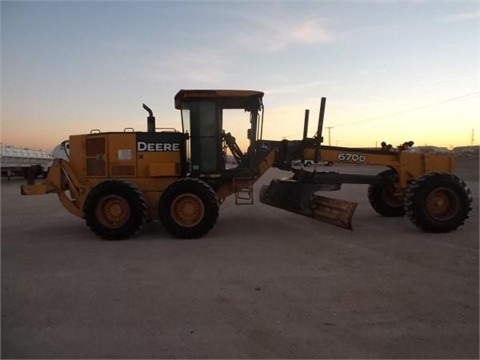  Deere 670D seminueva Ref.: 1391707513461222 No. 3