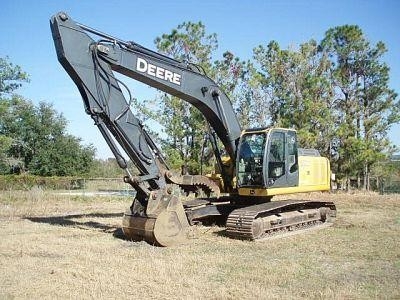  Deere 240D usada a la venta Ref.: 1391709190303042 No. 4