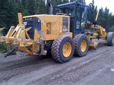 Motoconformadoras Komatsu GD655