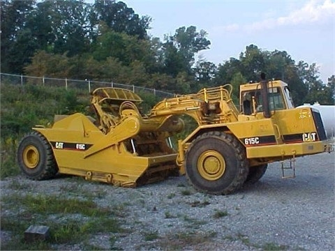 Screpers Caterpillar 615C II