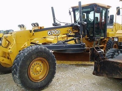  Deere 670D seminueva Ref.: 1392740463336780 No. 2