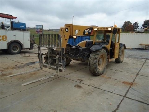 Telehandler Caterpillar TL642