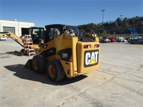  Caterpillar 246 C seminueva en venta Ref.: 1393369089627838 No. 2