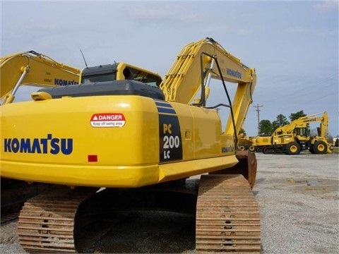  Komatsu PC200 de bajo costo Ref.: 1394228213684550 No. 2