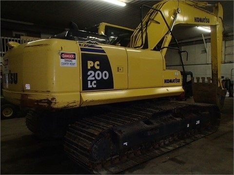  Komatsu PC200 en venta, usada Ref.: 1394810937258928 No. 3