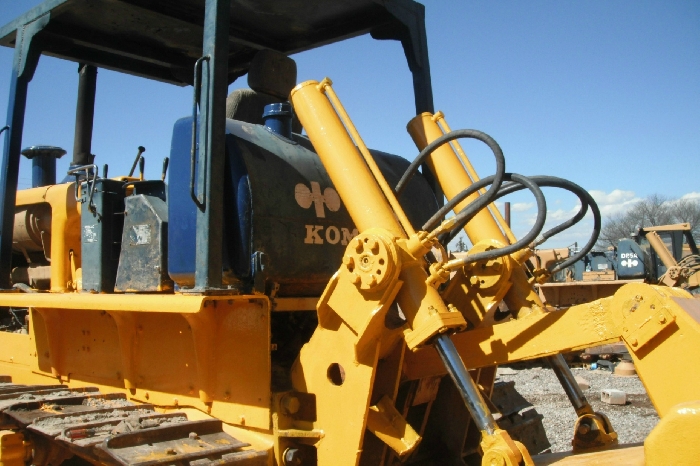 tractor bulldozer komatsu D85 A12 en buenas condiciones Ref.: 1395253602755335 No. 3