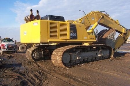  Komatsu PC600 de segunda mano en venta Ref.: 1395326886009577 No. 2