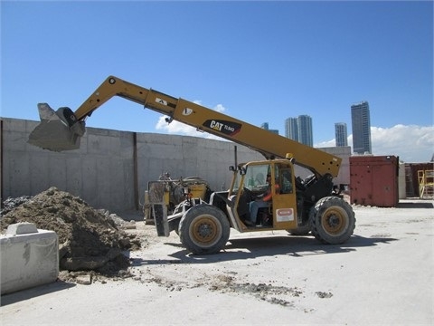 Manipulador Telescopico Caterpillar TL943