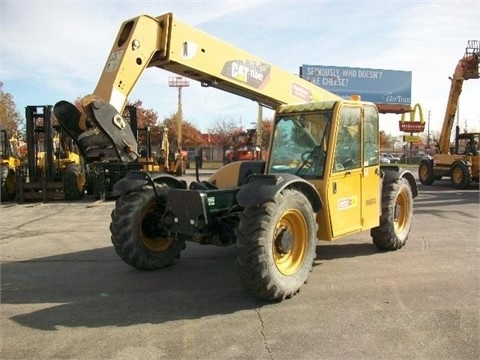 Telehandler Caterpillar TL642