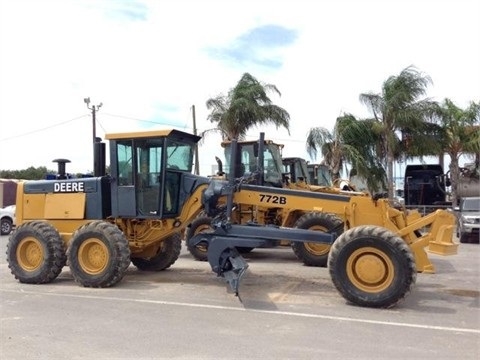  Deere 772BH de segunda mano en venta Ref.: 1396744634271305 No. 2