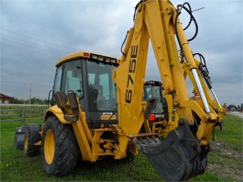  New Holland 675E en buenas condiciones Ref.: 1396976525609444 No. 2