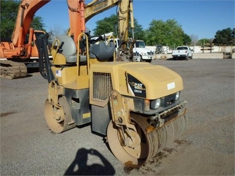  Caterpillar CB-224E seminueva en perfecto estado Ref.: 1397077208497528 No. 4