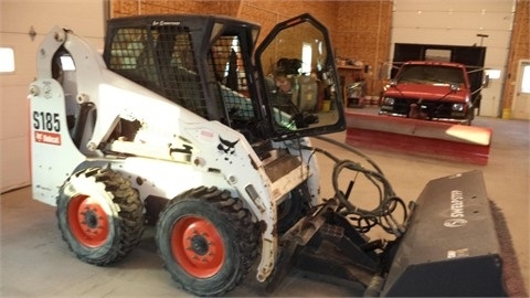 Minicargadores Bobcat S185