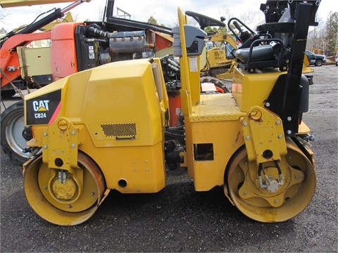  Caterpillar CB24 de bajo costo Ref.: 1397235334743953 No. 2