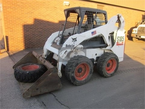 Minicargadores Bobcat S185