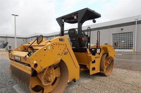  Caterpillar CB54 en buenas condiciones Ref.: 1397937667259694 No. 4