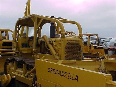 Dozers/tracks Caterpillar D6C