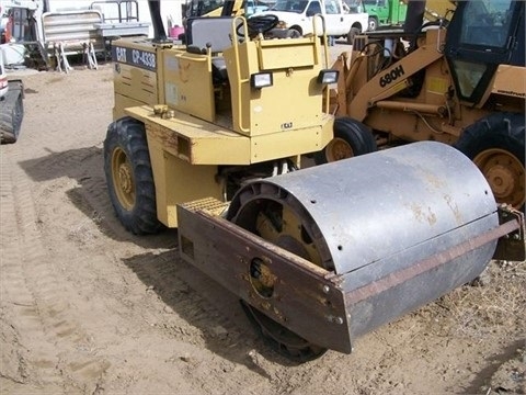 Compactadora Vibratoria Caterpillar CP-433B