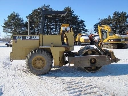  Caterpillar CP-433B en venta, usada Ref.: 1398260202686363 No. 4