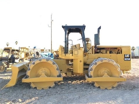 Compactadoras Suelos Y Rellenos Caterpillar 825B