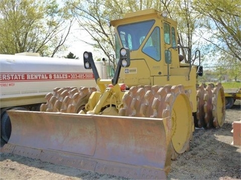 Compactadoras Suelos Y Rellenos Caterpillar 825