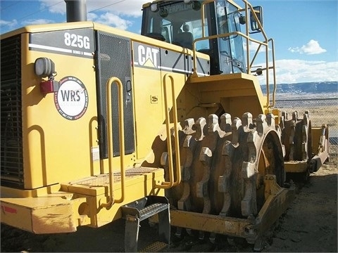 Compactadoras Suelos Y Rellenos Caterpillar 825G