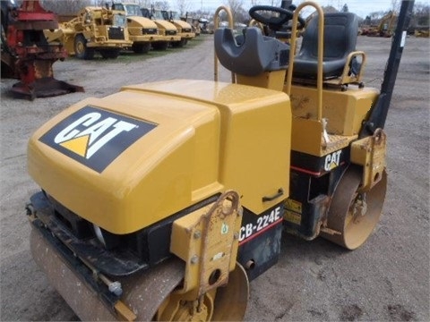  Caterpillar CB-224E usada a la venta Ref.: 1399051216024460 No. 4