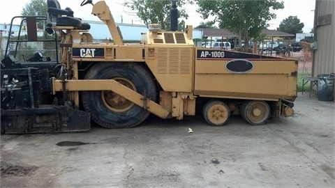 Pavimentadoras Caterpillar AP-1000