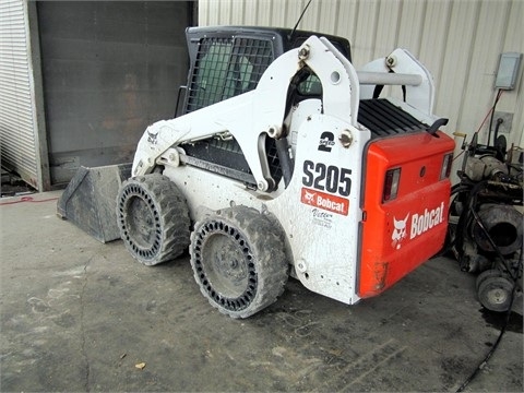  Bobcat S205 en venta, usada Ref.: 1401465947452838 No. 3