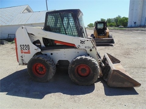  Bobcat S220 importada a bajo costo Ref.: 1401472065795684 No. 4