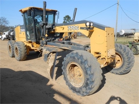  Deere 770G de segunda mano en venta Ref.: 1401846664304552 No. 3