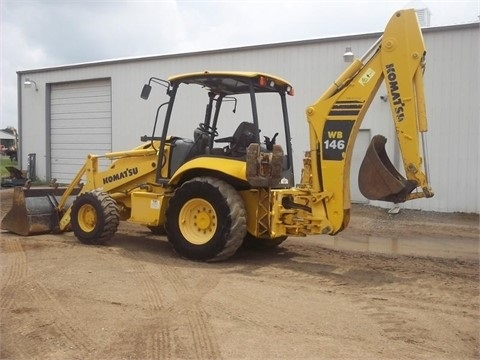 KOMATSU WB146 usada en buen estado Ref.: 1401923669621364 No. 2