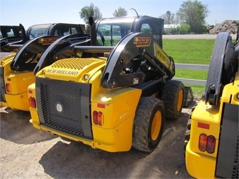 NEW HOLLAND L223 de bajo costo Ref.: 1401990303939942 No. 3