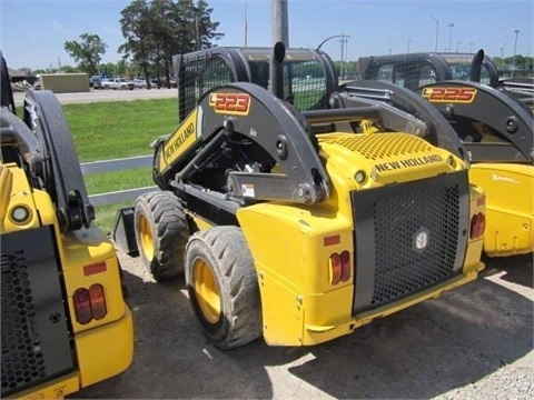 NEW HOLLAND L223 de bajo costo Ref.: 1401990303939942 No. 4