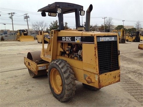  Caterpillar CS-323 C de bajo costo Ref.: 1402325027460367 No. 3