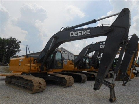  Deere 240D  seminueva en venta Ref.: 1402449275621324 No. 4